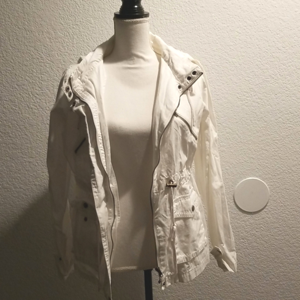 White Jacket - Picture 2 of 5